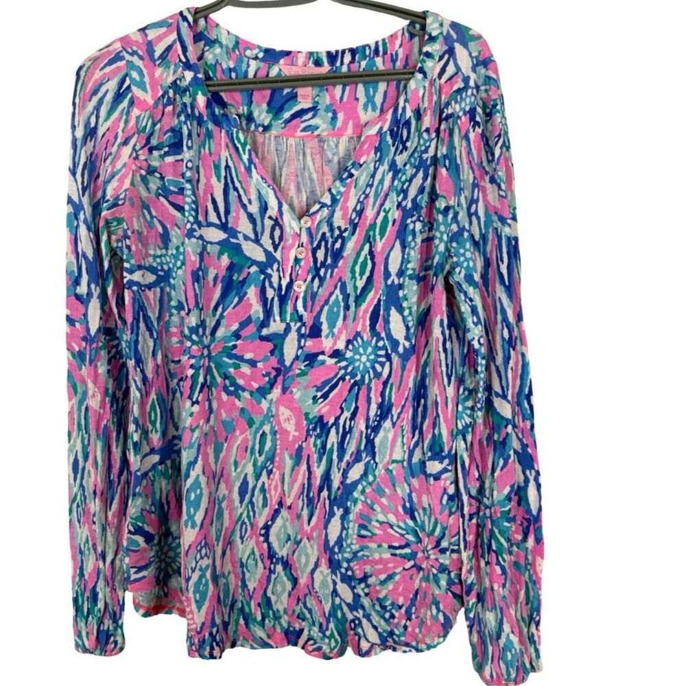 Lilly Pulitzer Womens Colorful Henley Style Top Sz M Beachy Fish Pattern Coastal